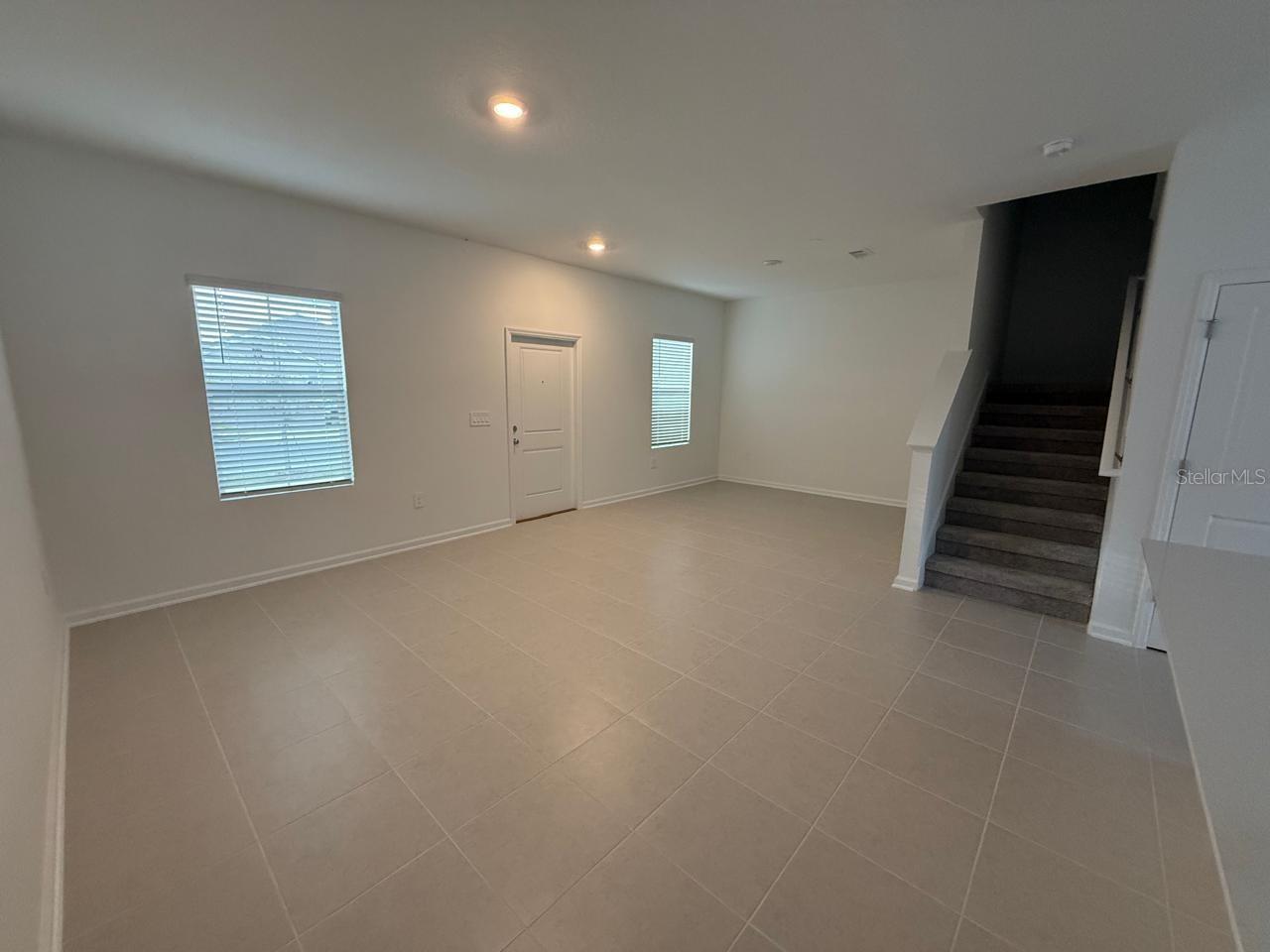 Image 3 of 36 For 2340 Rider Rain Lane