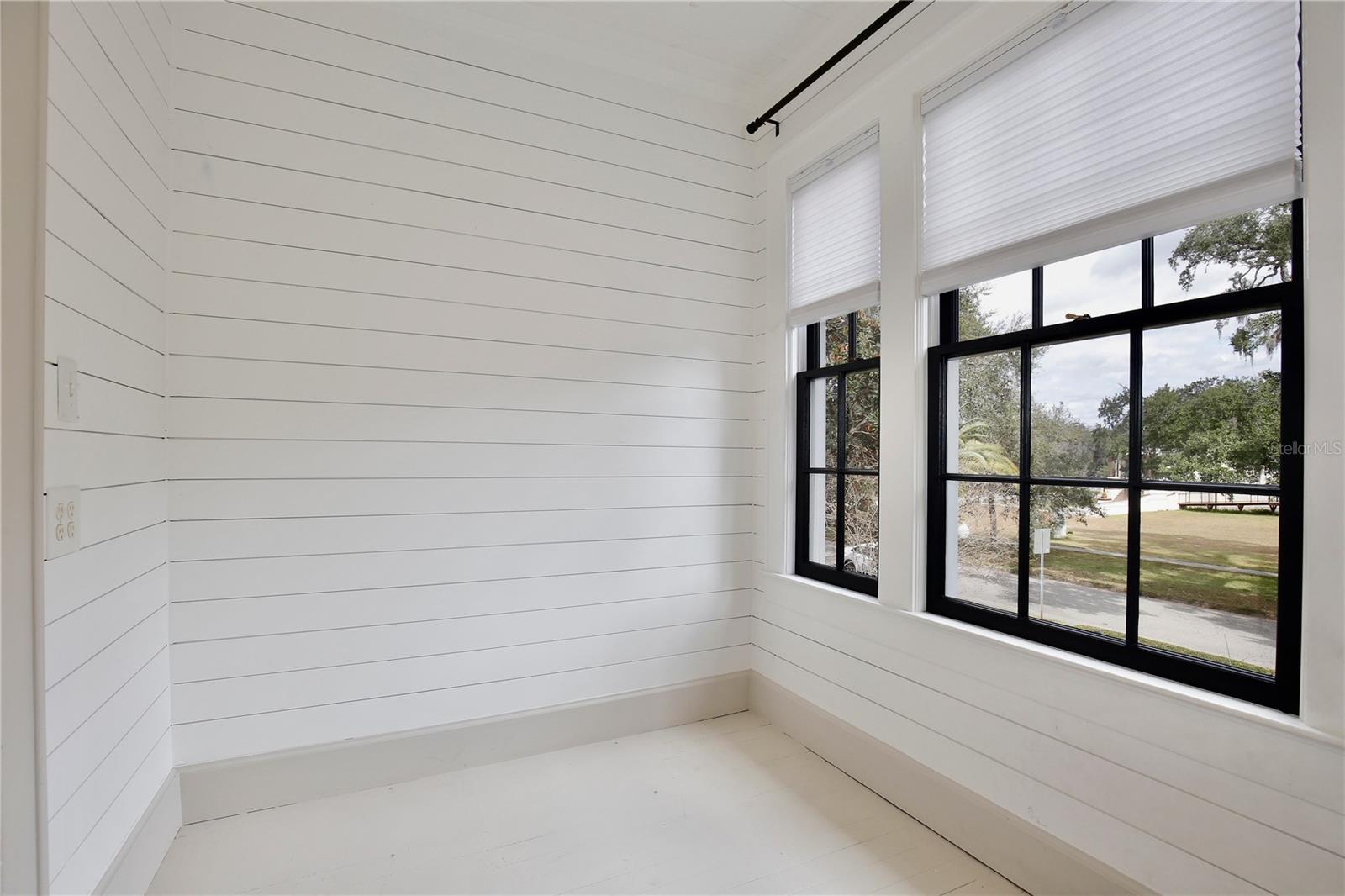 Image 39 of 61 For 918 Palmetto Avenue