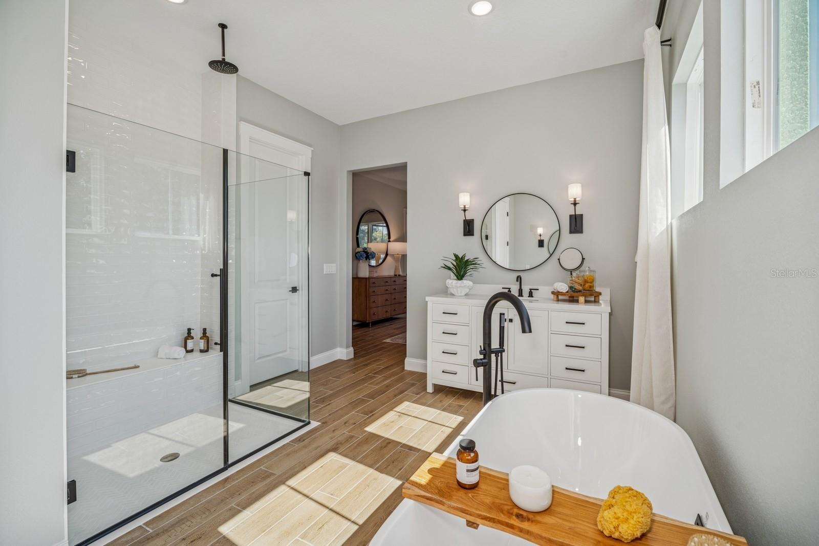 Image 18 of 25 For 1446 Violet Oak Court 8