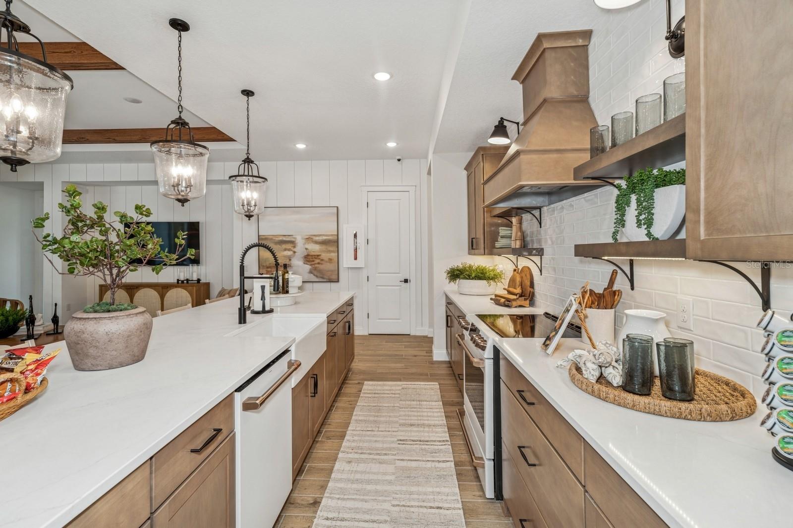 Image 4 of 25 For 1446 Violet Oak Court 8