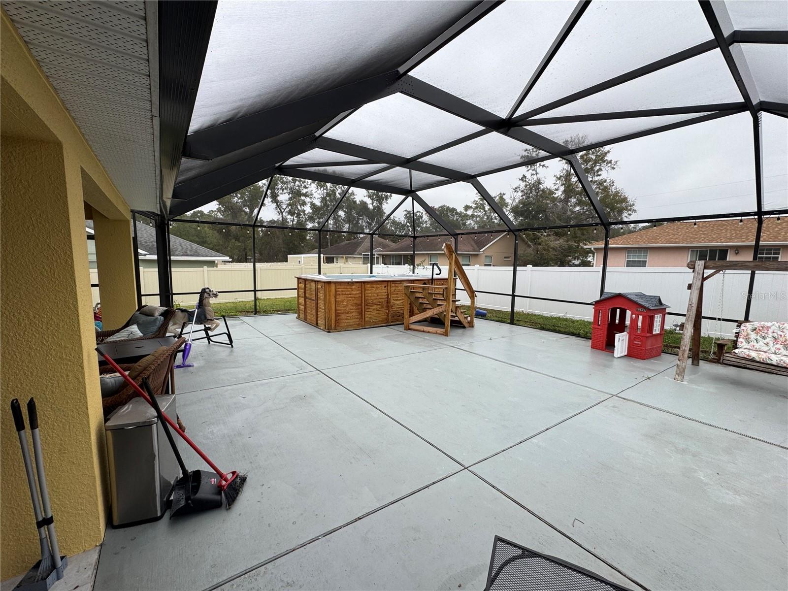 Image 4 of 5 For 16361 80th Terrace