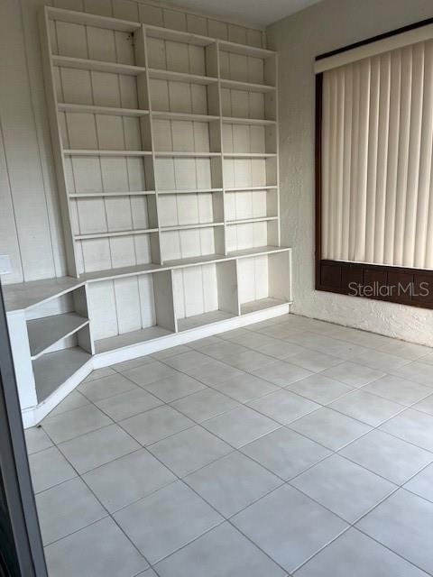 Image 10 of 33 For 325 Redwing Way