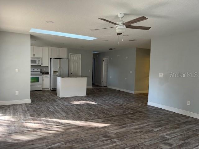 Image 9 of 33 For 325 Redwing Way