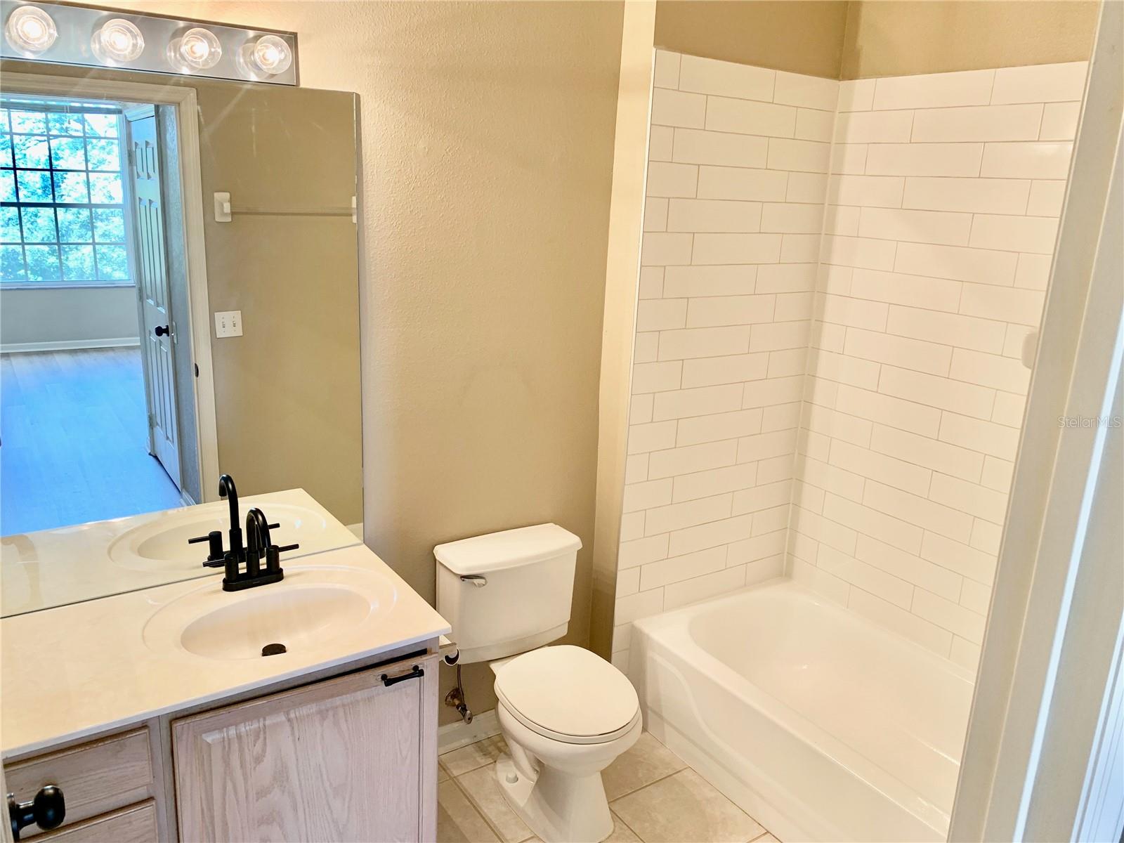 Image 19 of 27 For 1212 Hiawassee Road 535