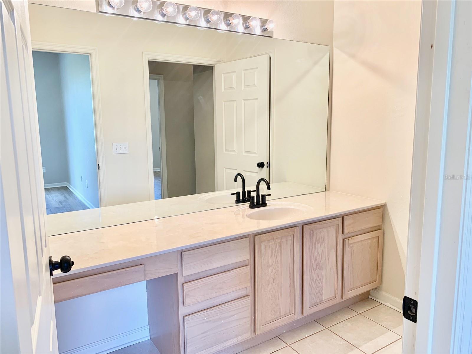 Image 23 of 27 For 1212 Hiawassee Road 535