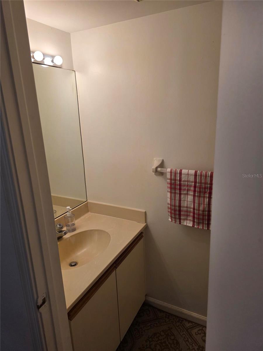 Image 11 of 25 For 1007 Raintree Lane