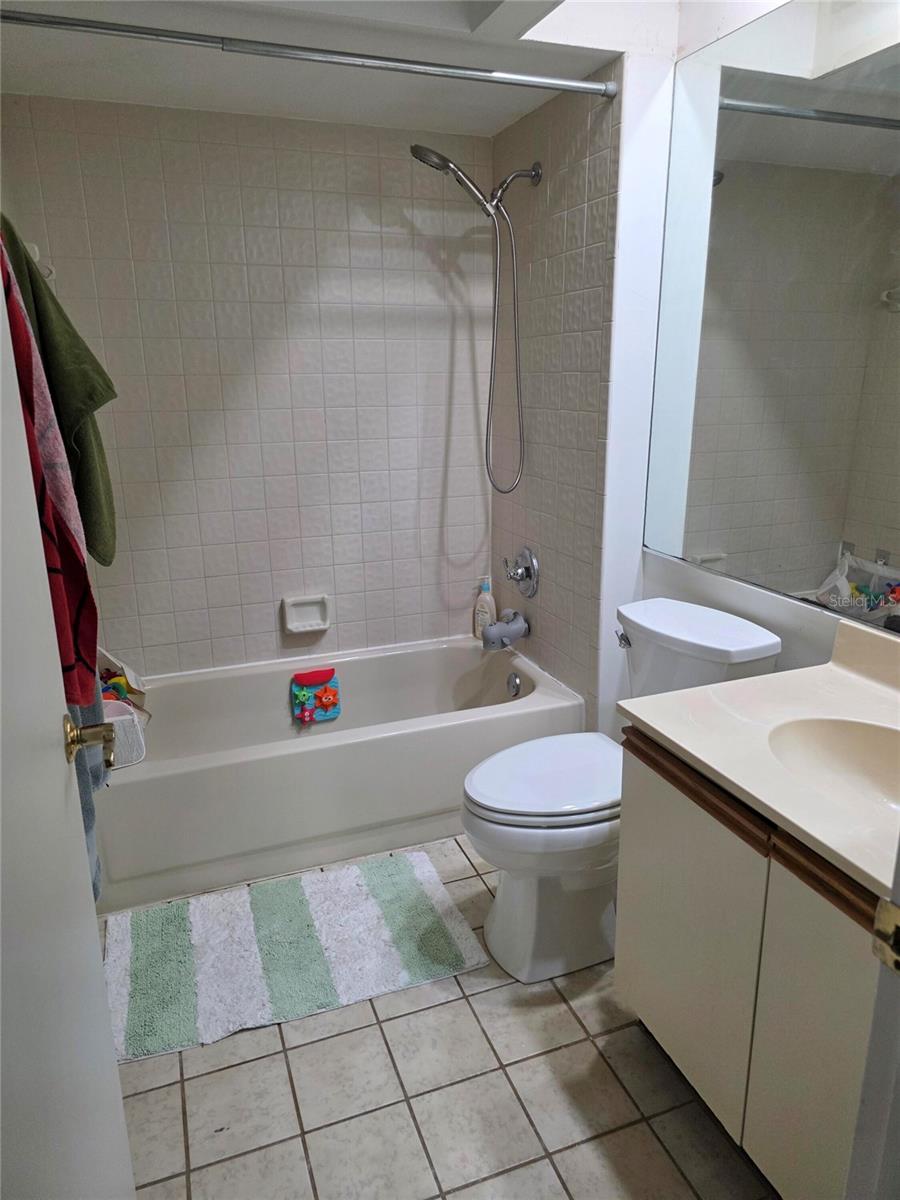 Image 24 of 25 For 1007 Raintree Lane