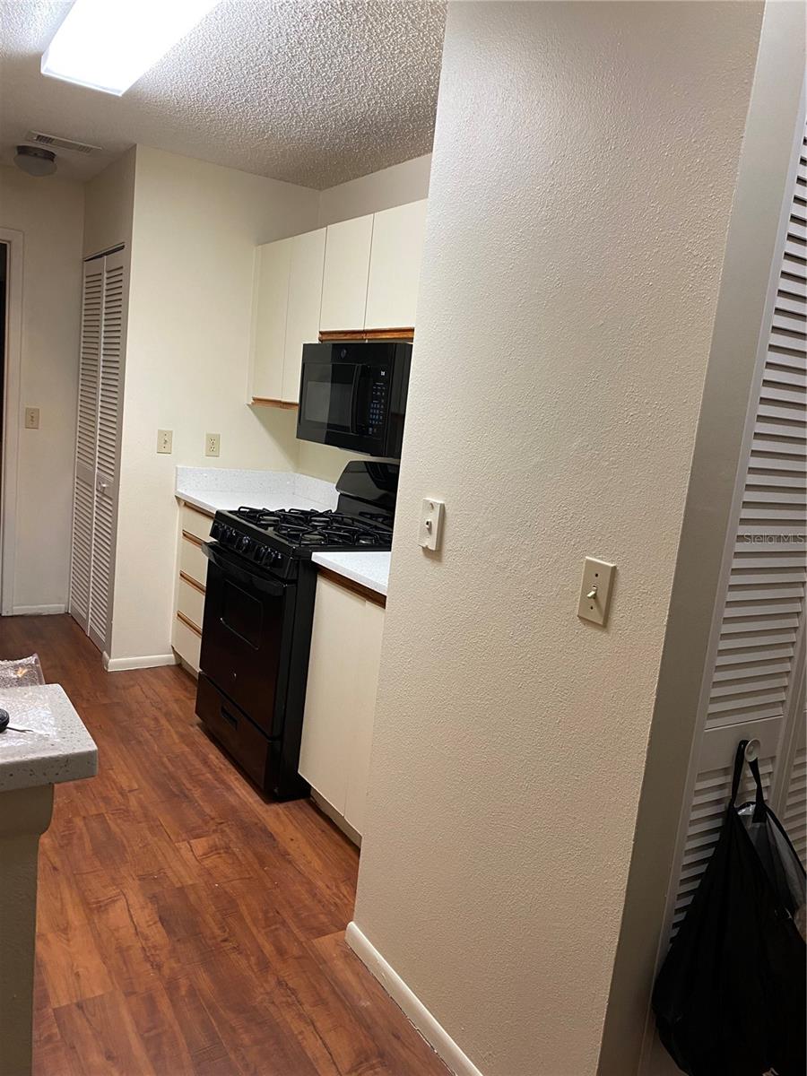 Image 3 of 14 For 1311 Azalea Way