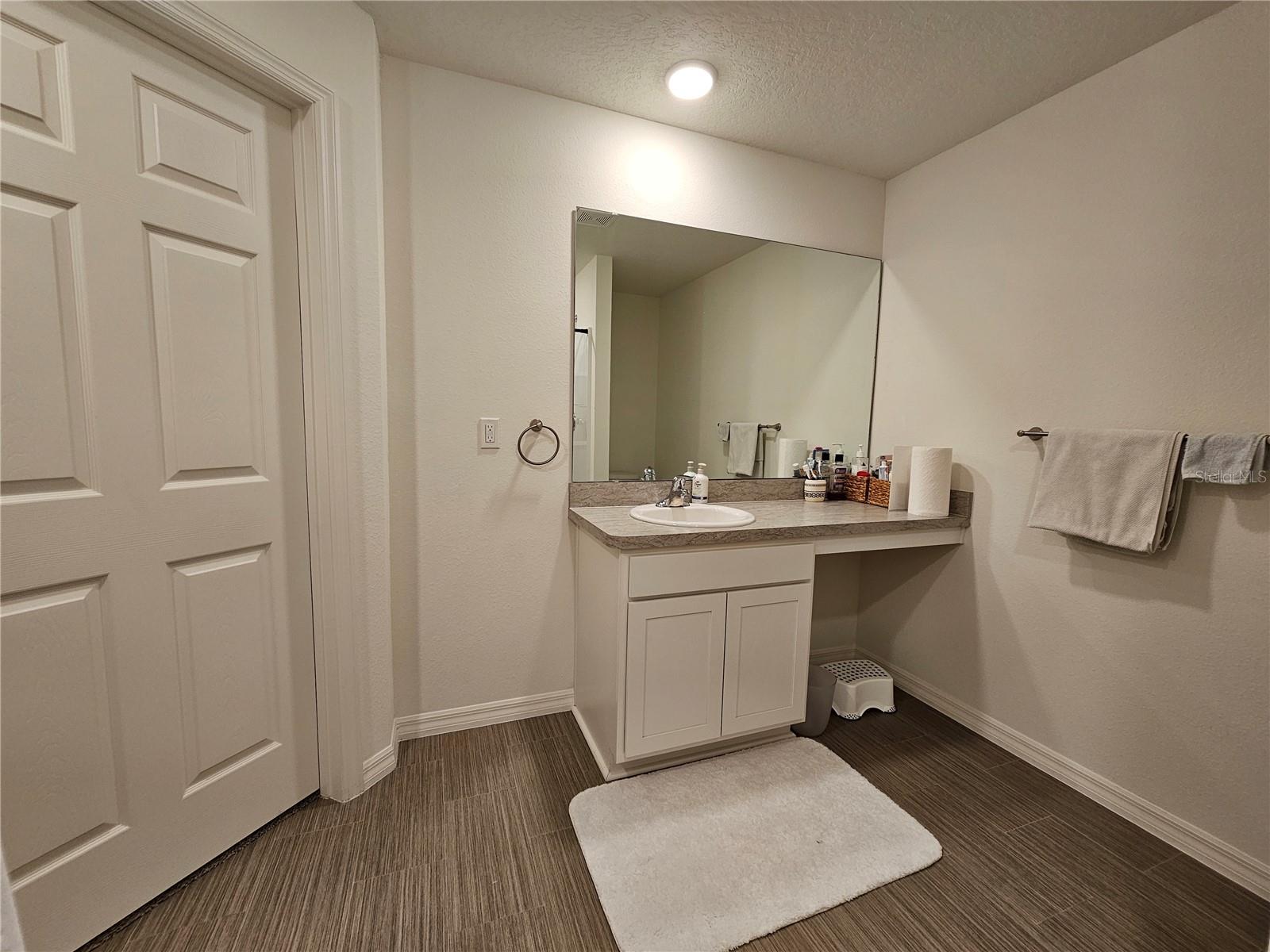 Image 20 of 24 For 32 Ramrock Lane