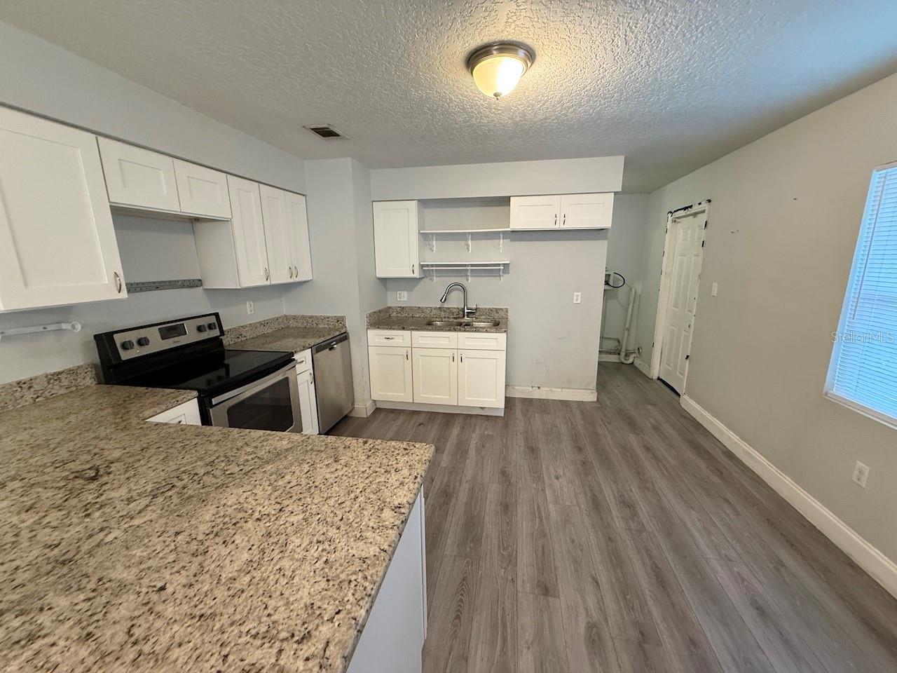 Image 6 of 25 For 301 Lesesne Street