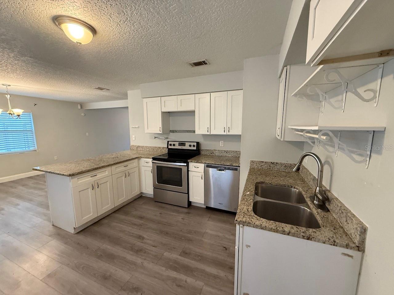 Image 8 of 25 For 301 Lesesne Street