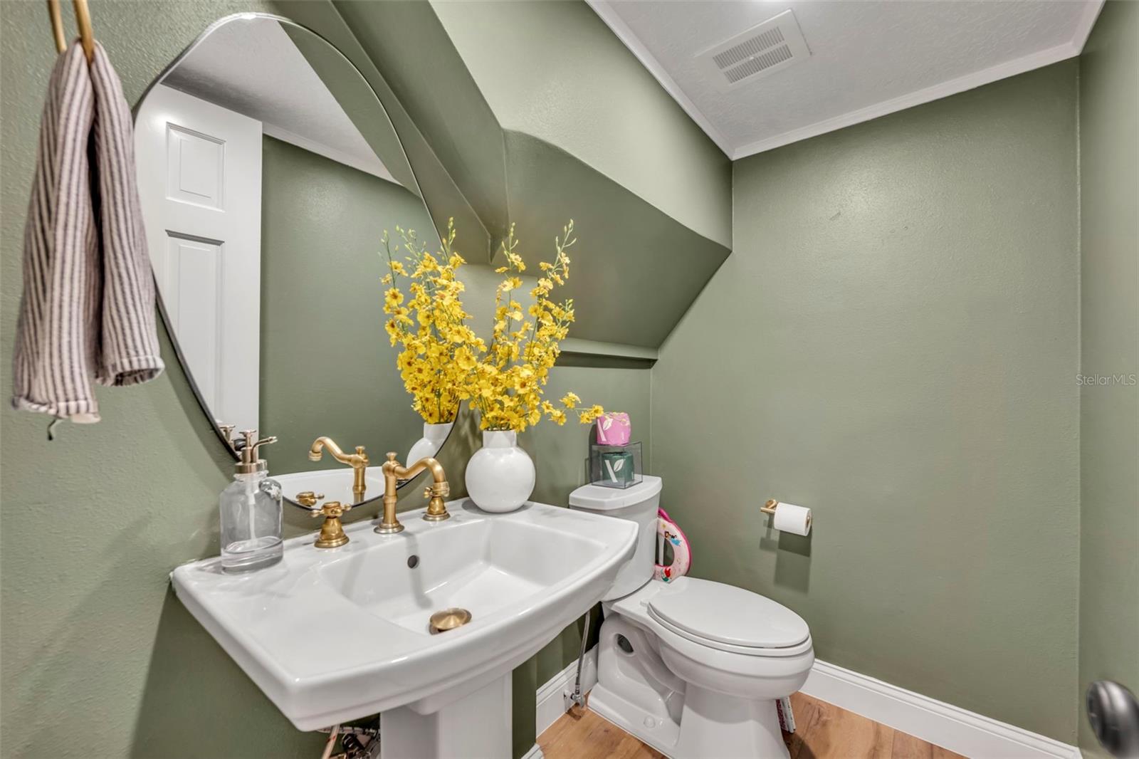 Image 17 of 67 For 180 Spring Lake Hills Drive