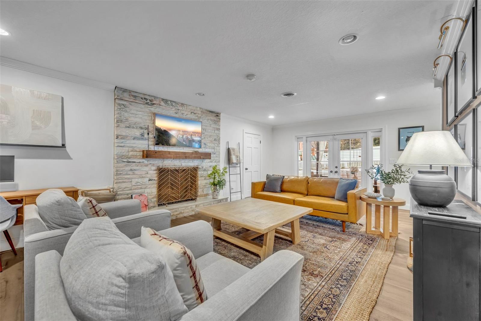 Image 19 of 67 For 180 Spring Lake Hills Drive