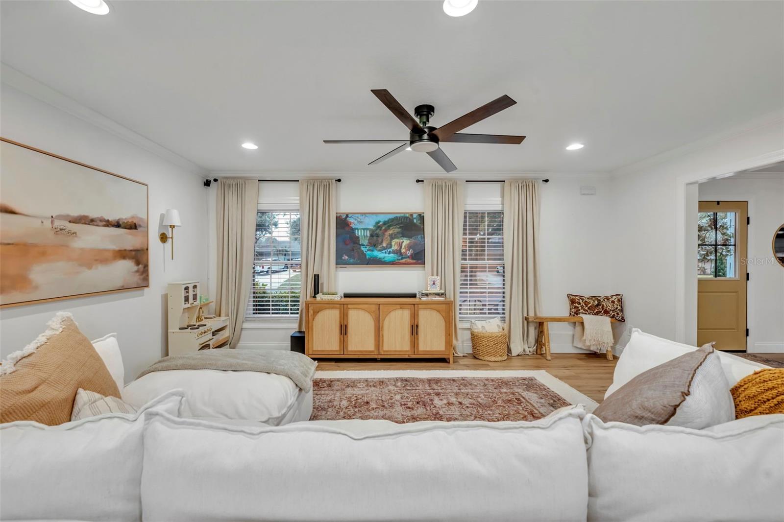 Image 6 of 67 For 180 Spring Lake Hills Drive