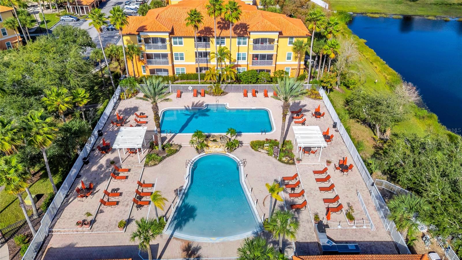 Image 23 of 31 For 5483 Vineland Road 10101