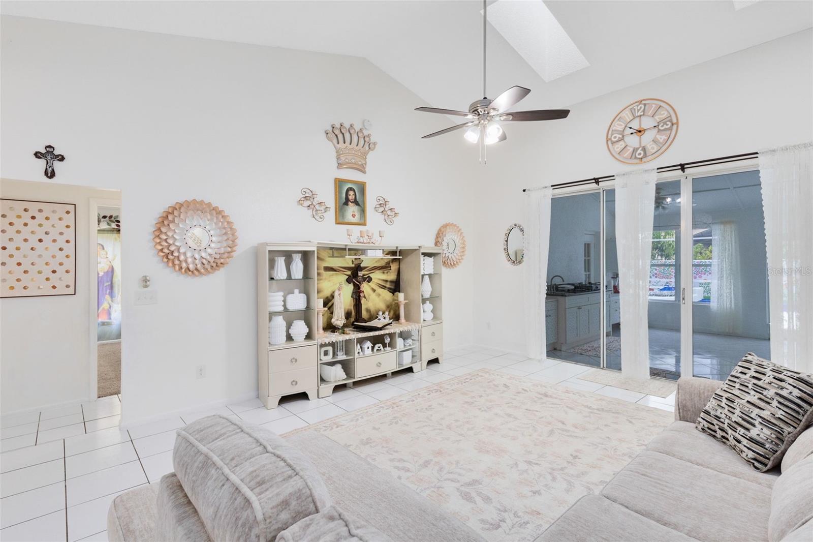 Image 10 of 38 For 2646 Rolling Broak Drive