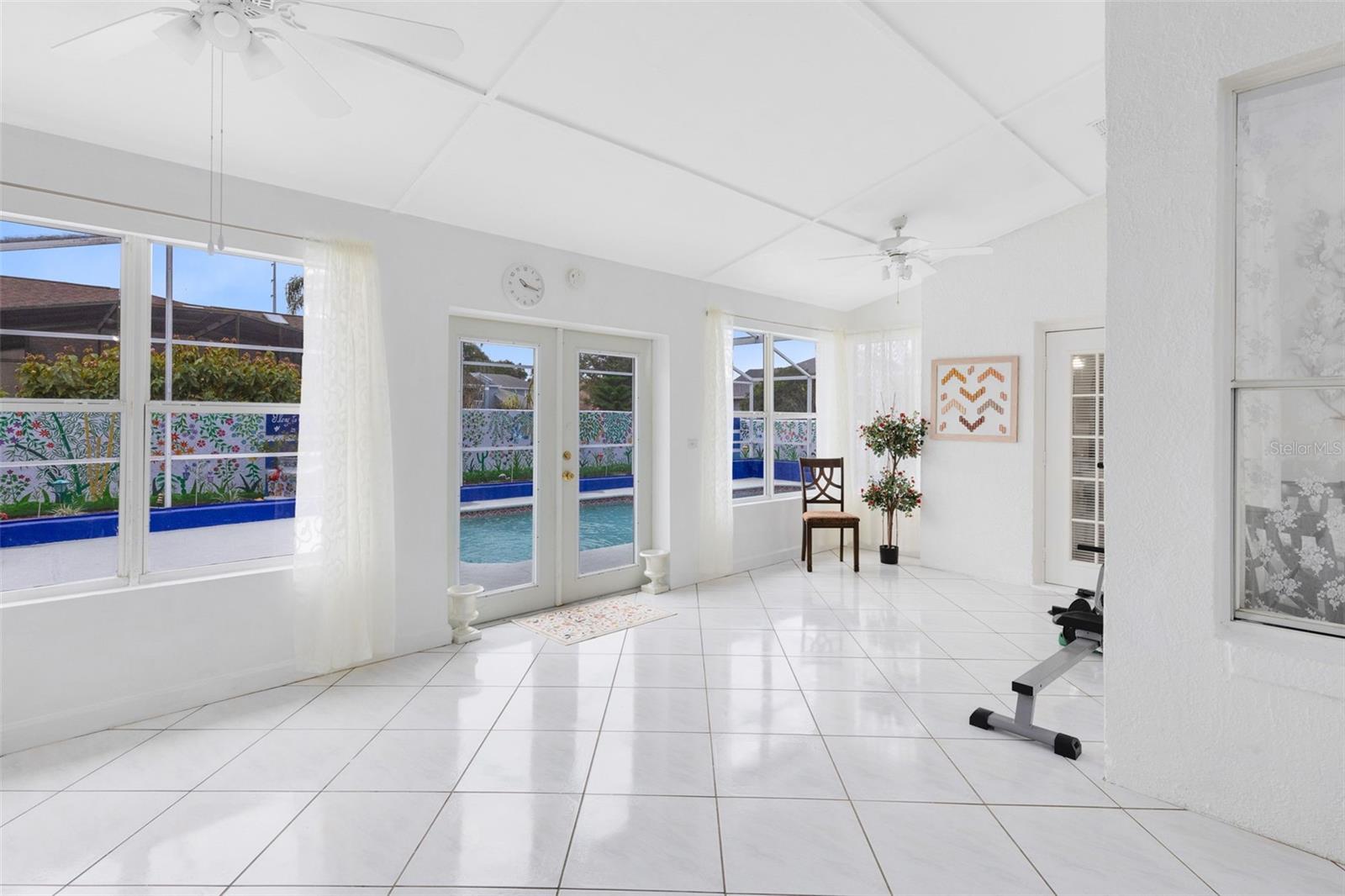 Image 16 of 38 For 2646 Rolling Broak Drive