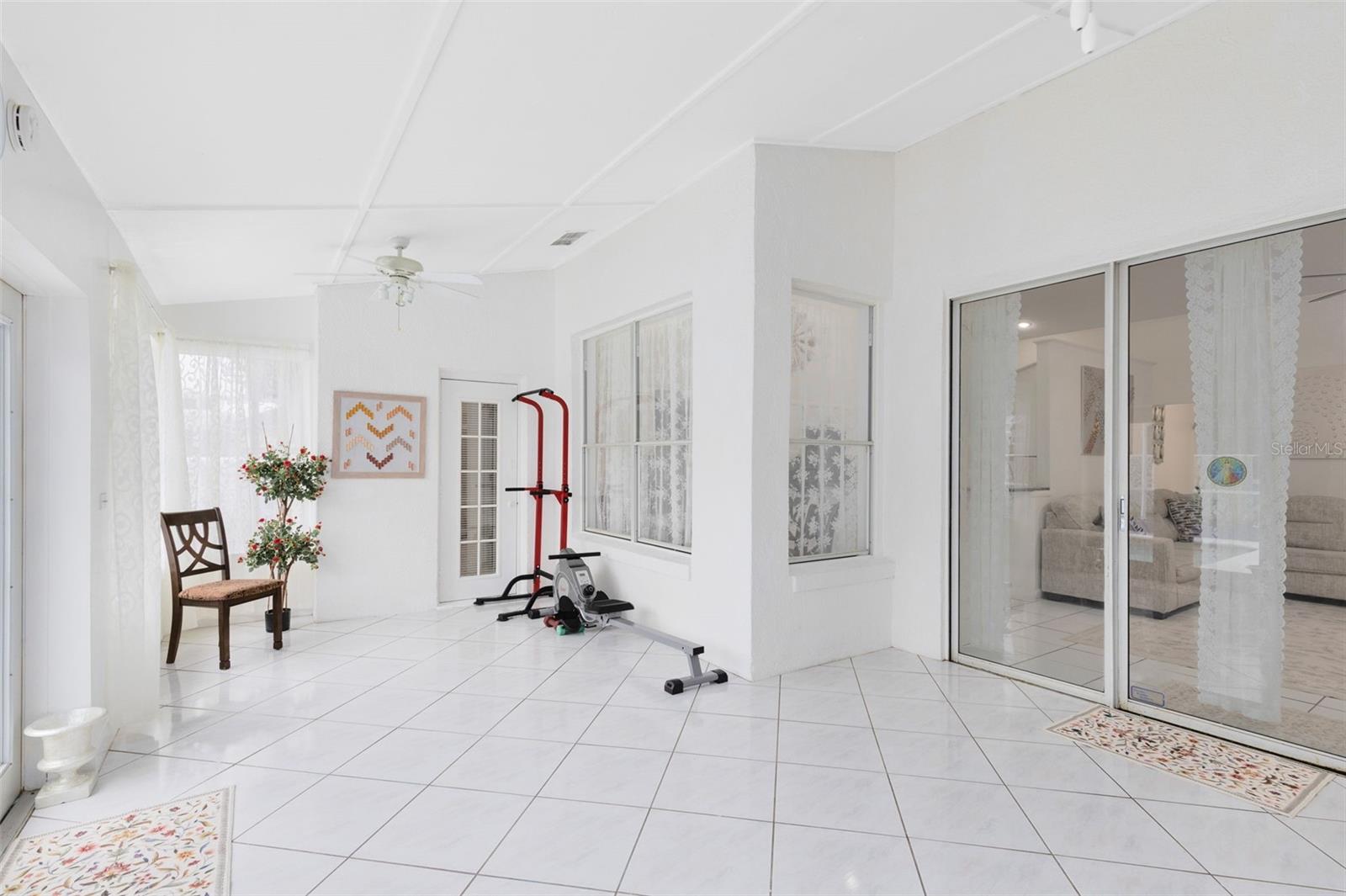 Image 18 of 38 For 2646 Rolling Broak Drive