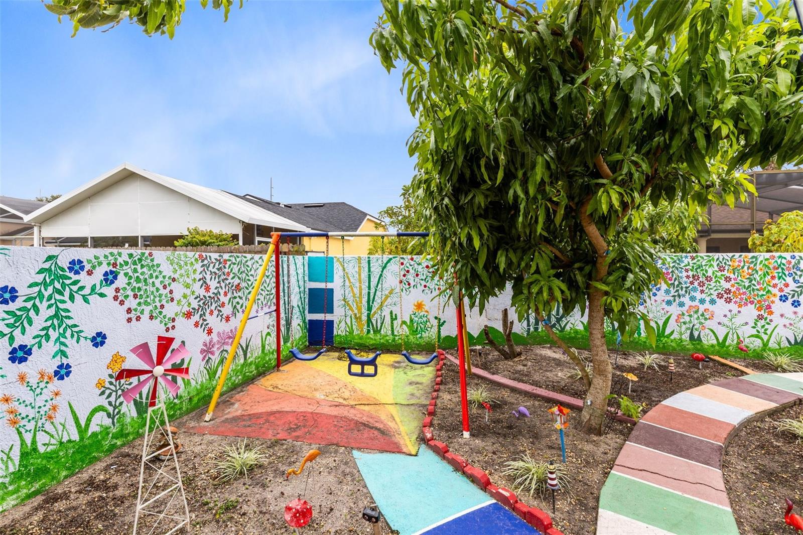 Image 34 of 38 For 2646 Rolling Broak Drive