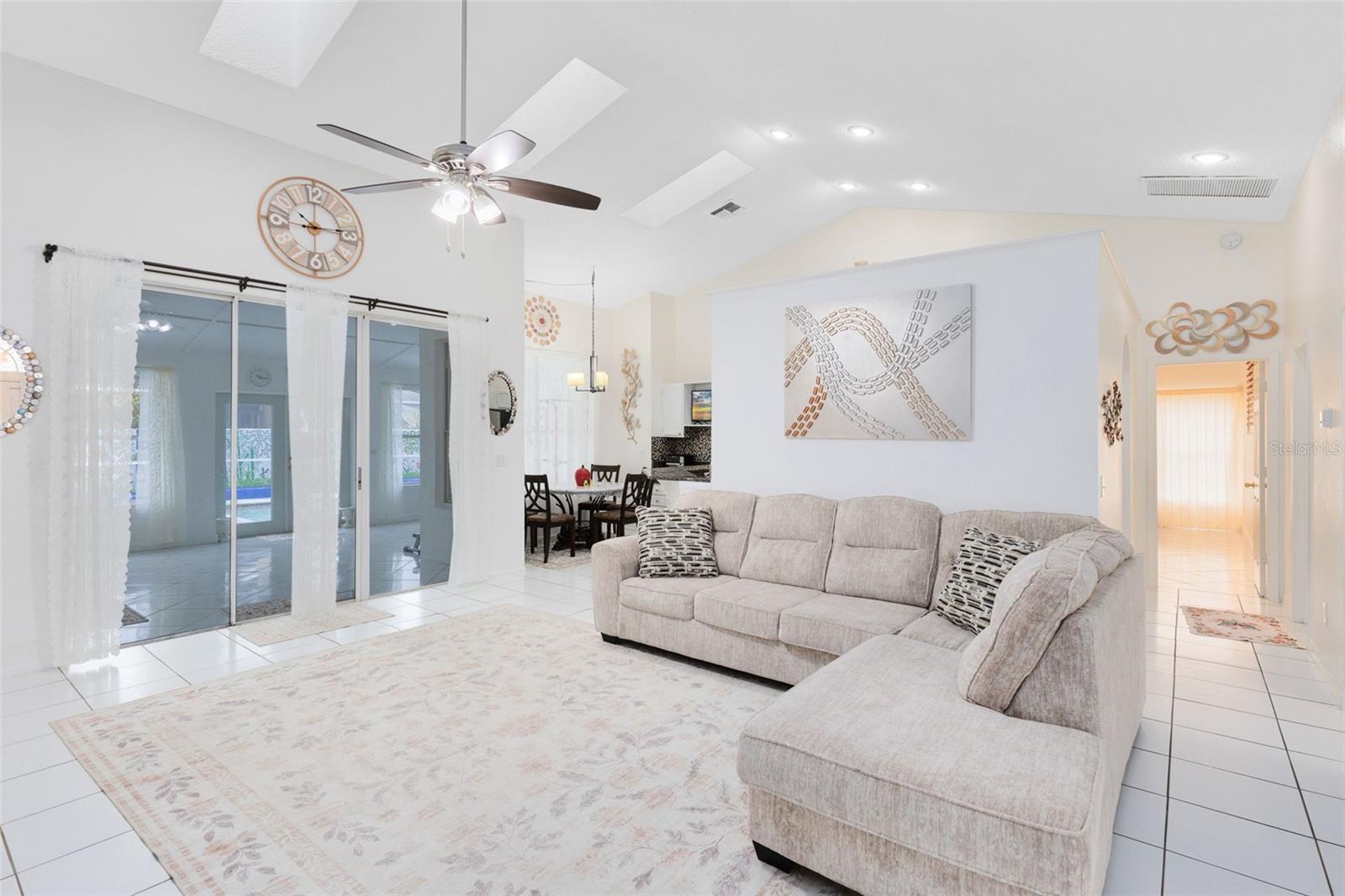 Image 9 of 38 For 2646 Rolling Broak Drive