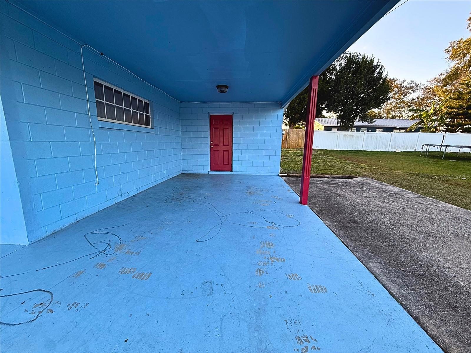 Image 26 of 27 For 926 Everett Street