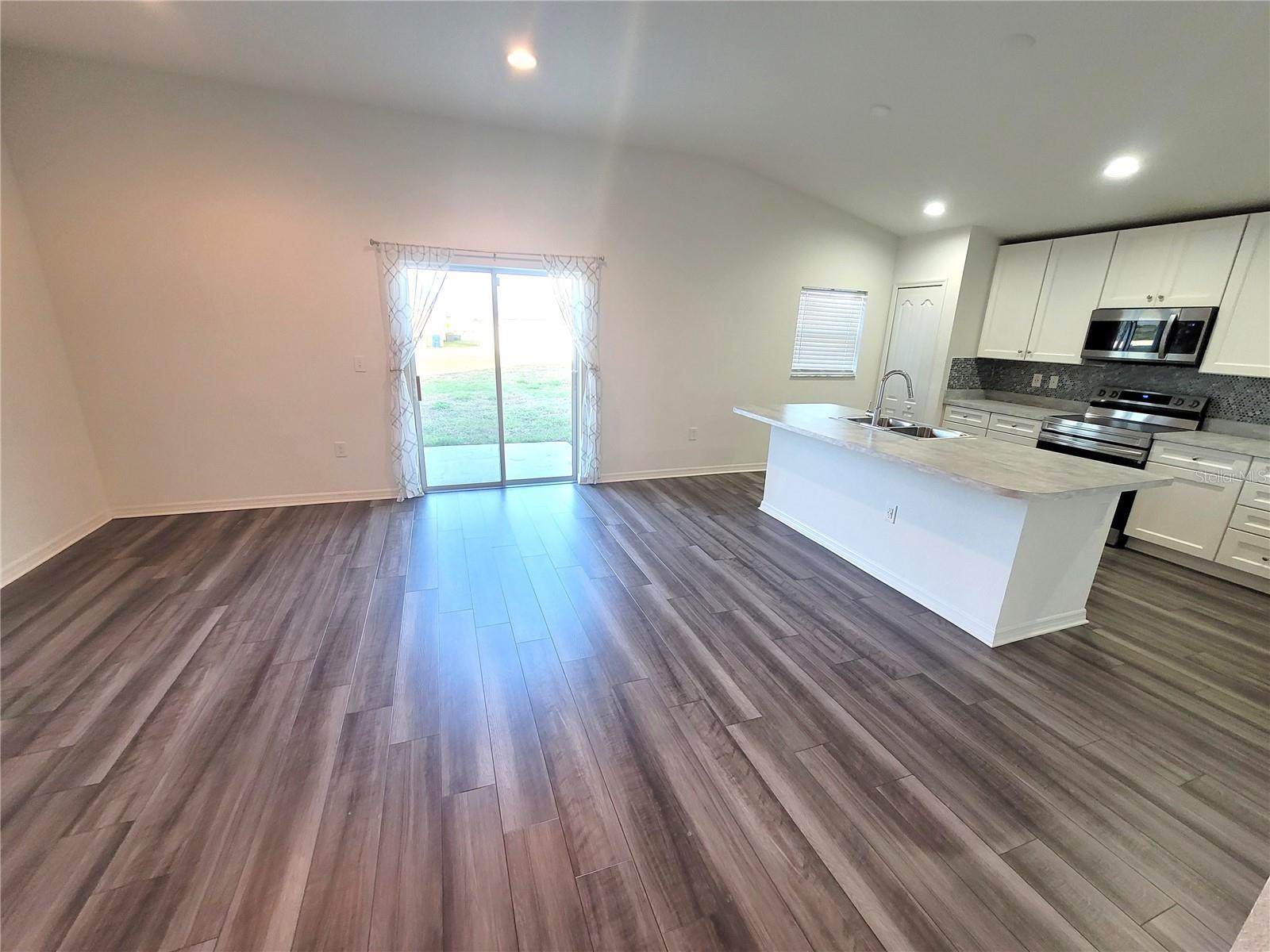 Image 10 of 31 For 281 Arbuthnot Street