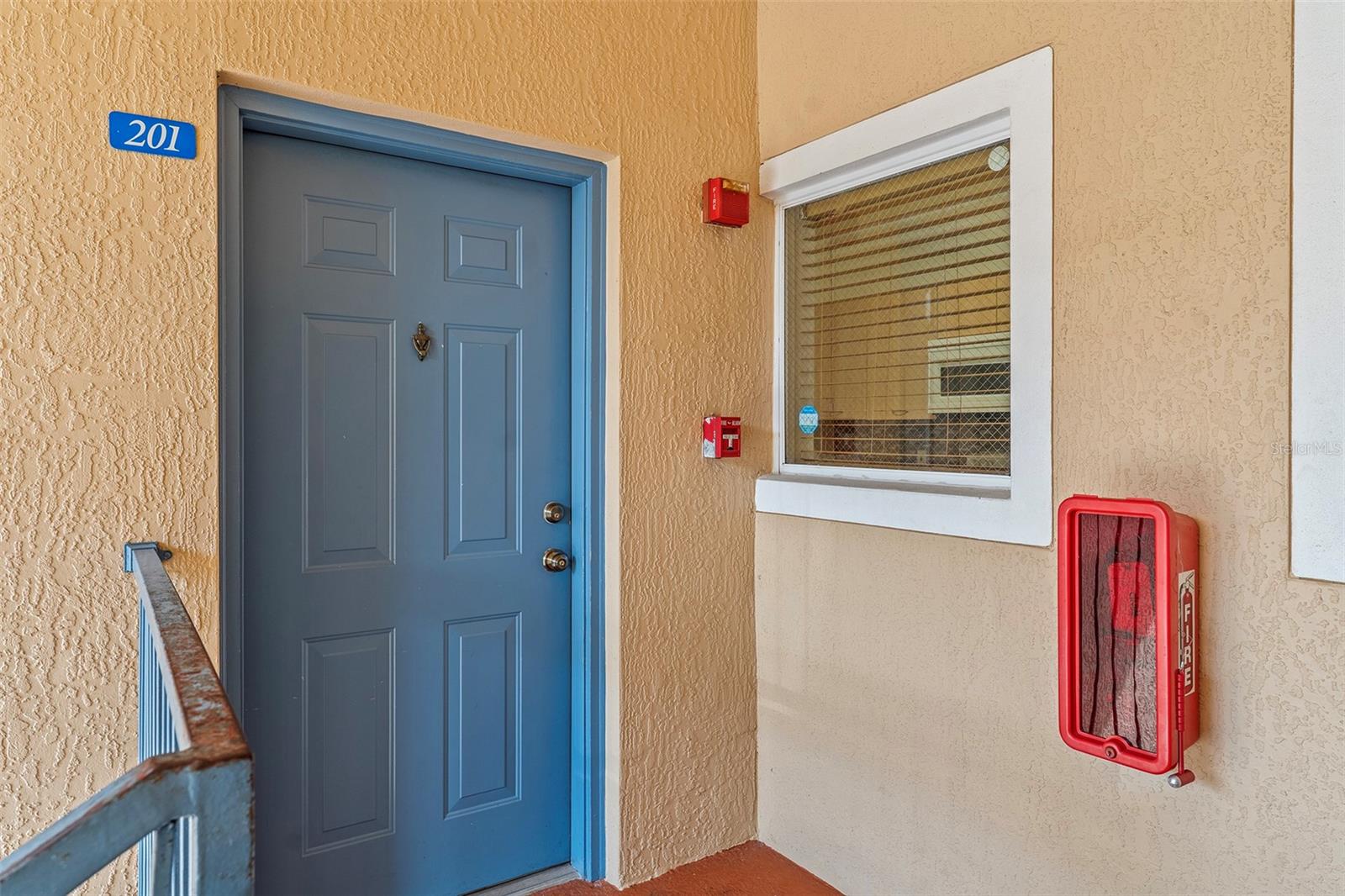 Image 5 of 27 For 495 Las Cortes Lane 201