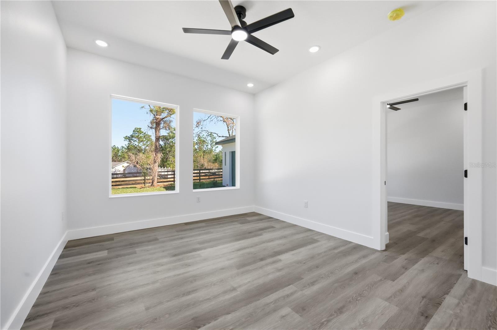 Image 44 of 57 For 1349 Cr 243 A