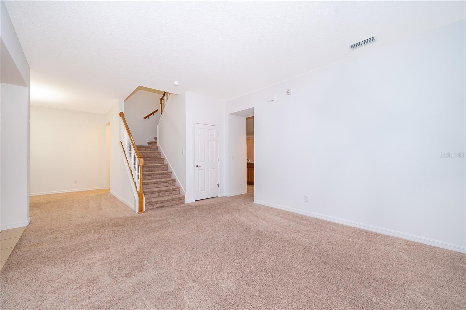 Image 12 of 42 For 891 Cavan Drive