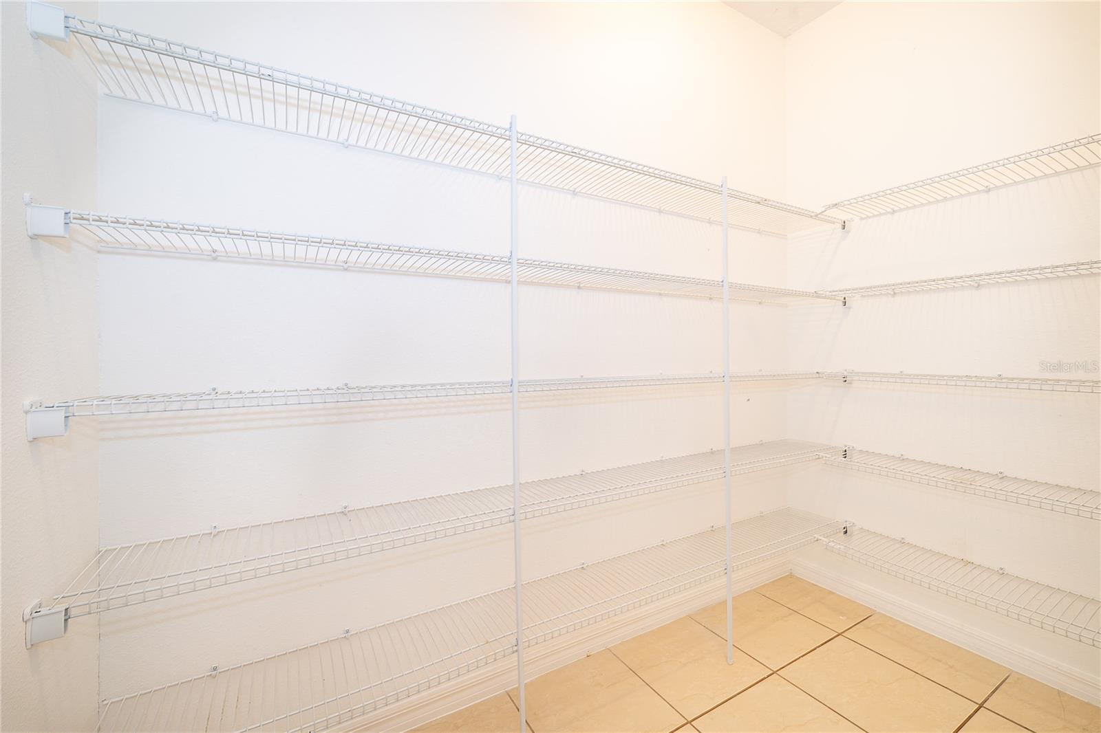 Image 21 of 42 For 891 Cavan Drive