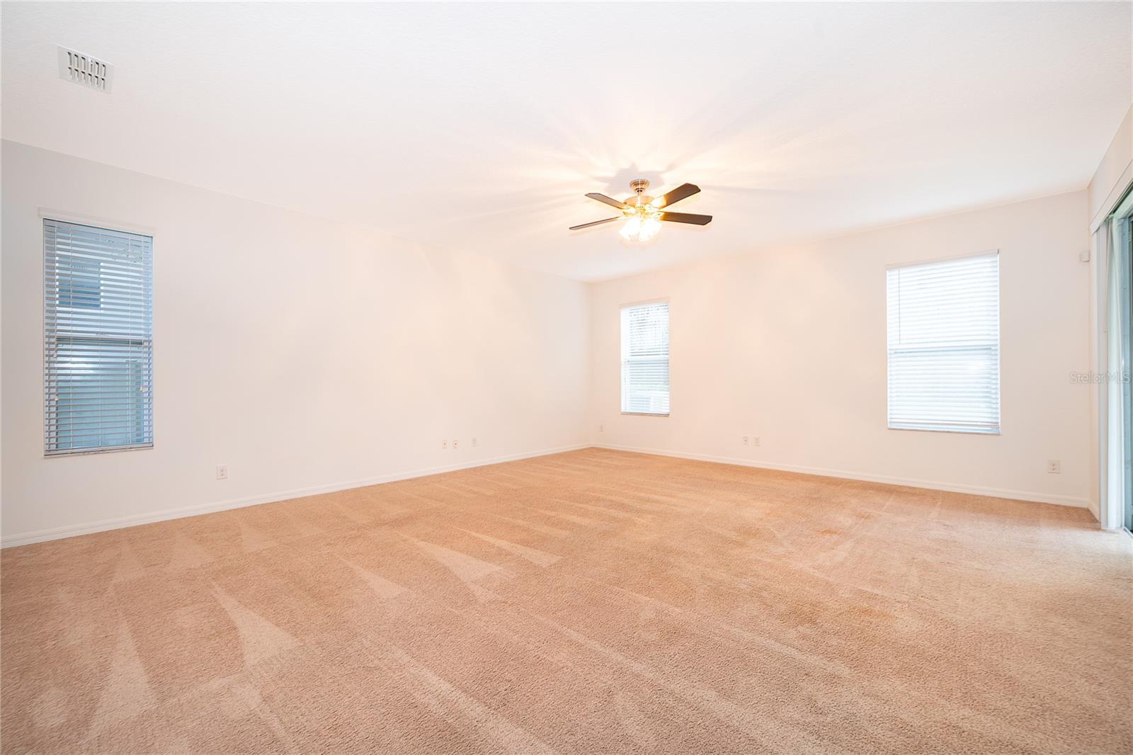 Image 22 of 42 For 891 Cavan Drive