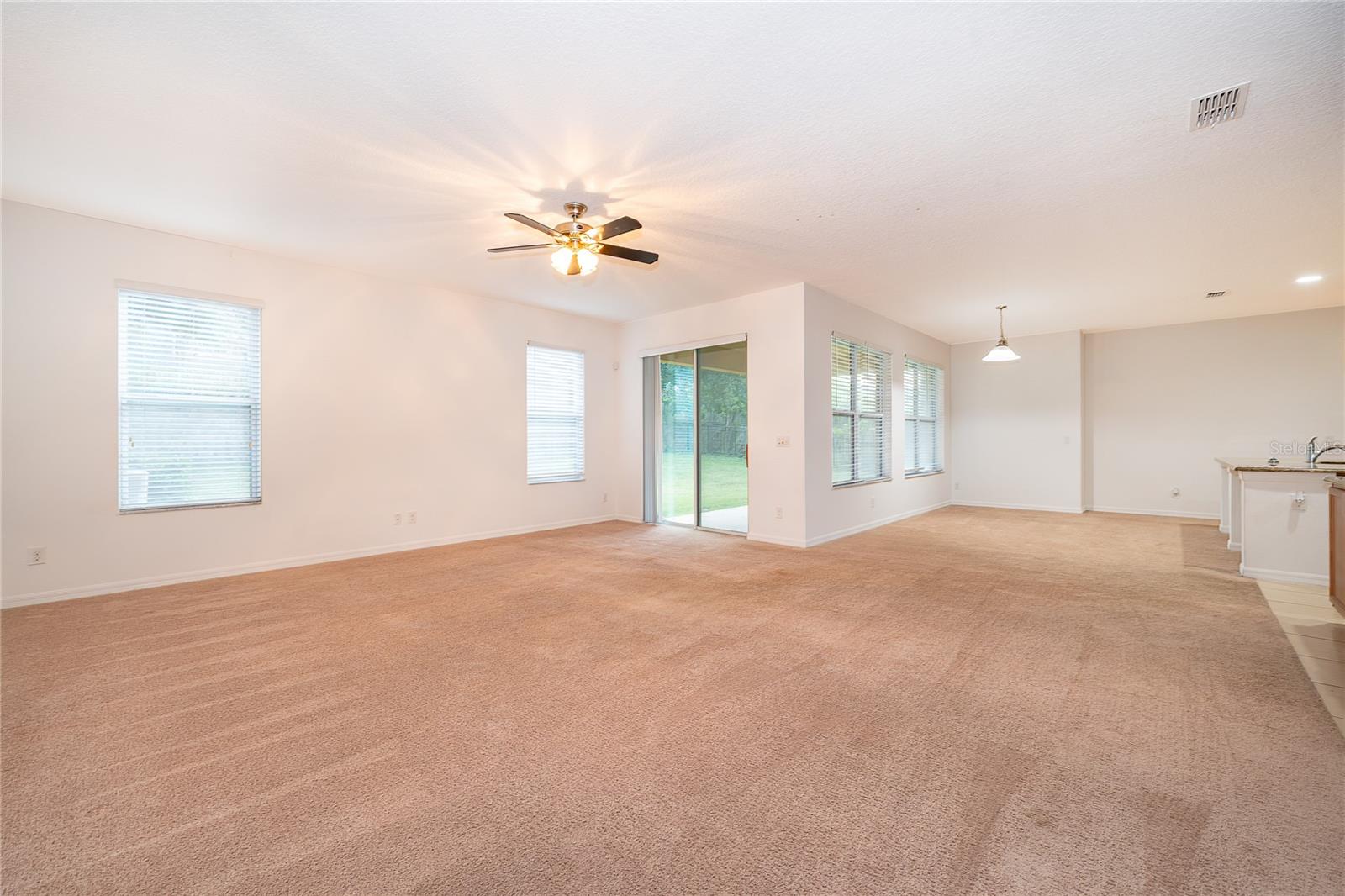 Image 23 of 42 For 891 Cavan Drive