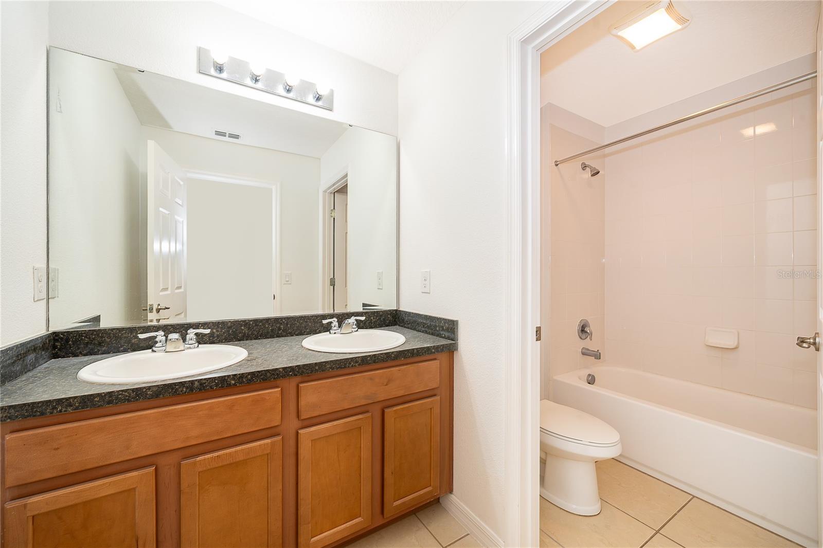 Image 31 of 42 For 891 Cavan Drive