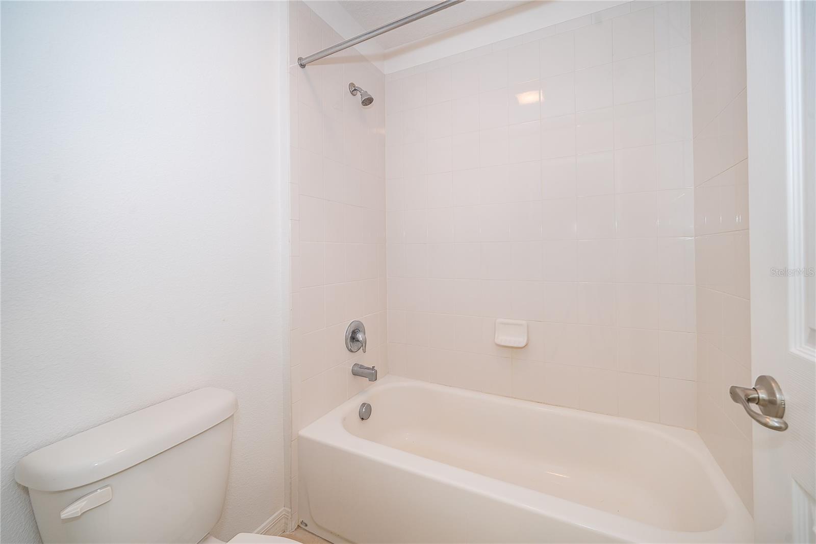 Image 32 of 42 For 891 Cavan Drive