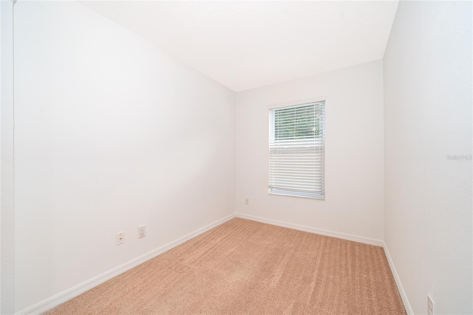 Image 36 of 42 For 891 Cavan Drive