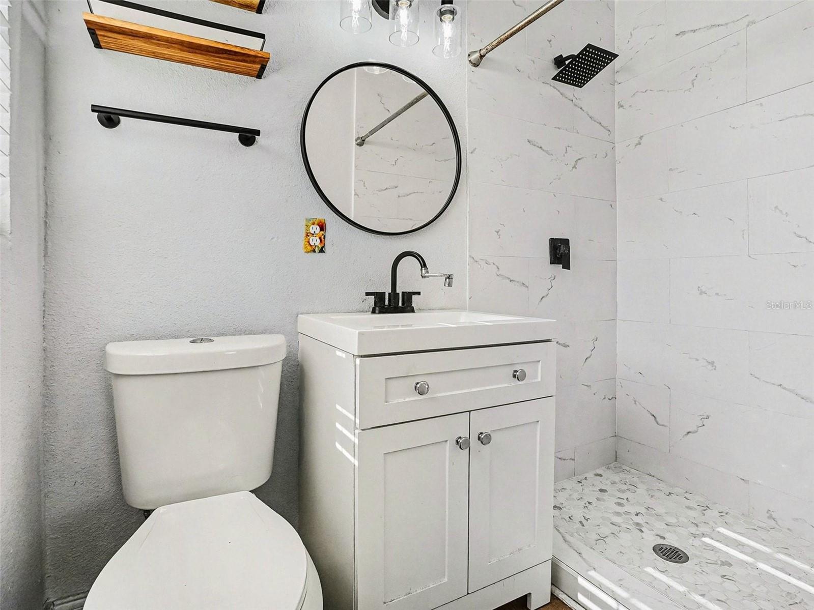 Image 18 of 36 For 1412 Lakecrest Drive