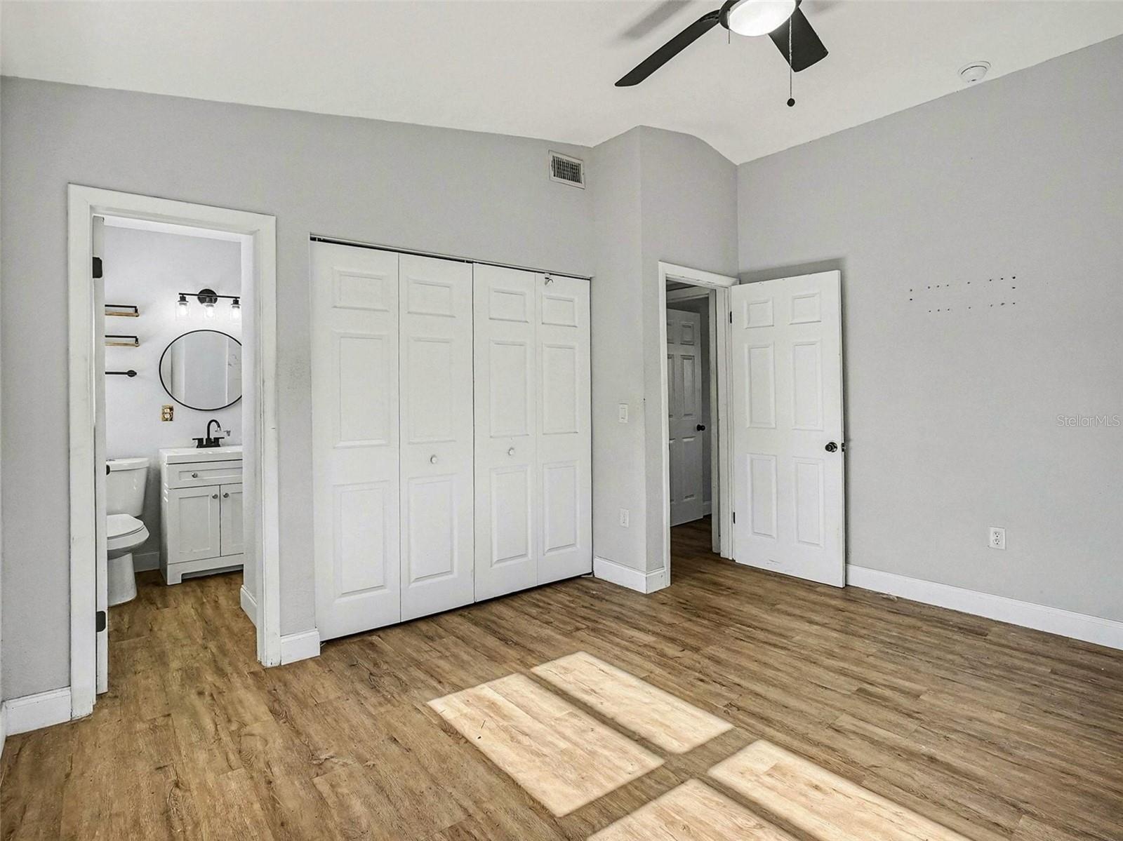 Image 27 of 36 For 1412 Lakecrest Drive