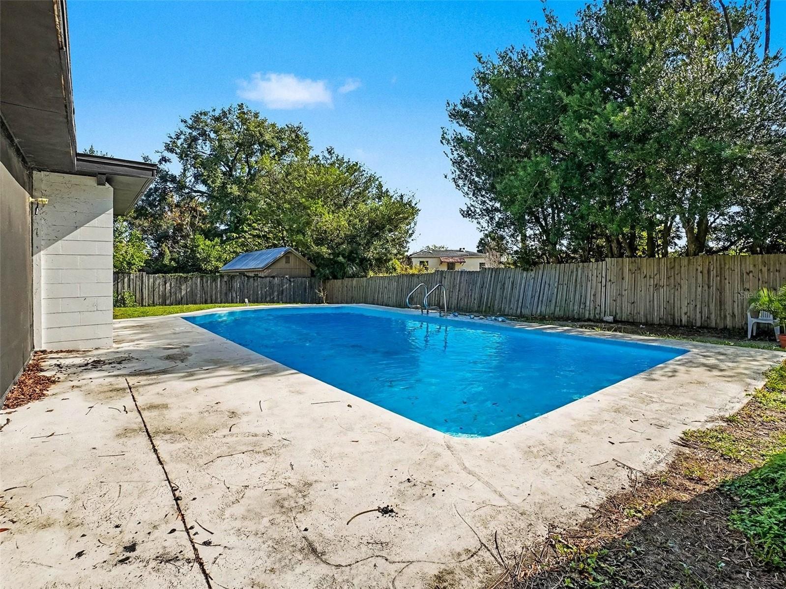 Image 28 of 36 For 1412 Lakecrest Drive