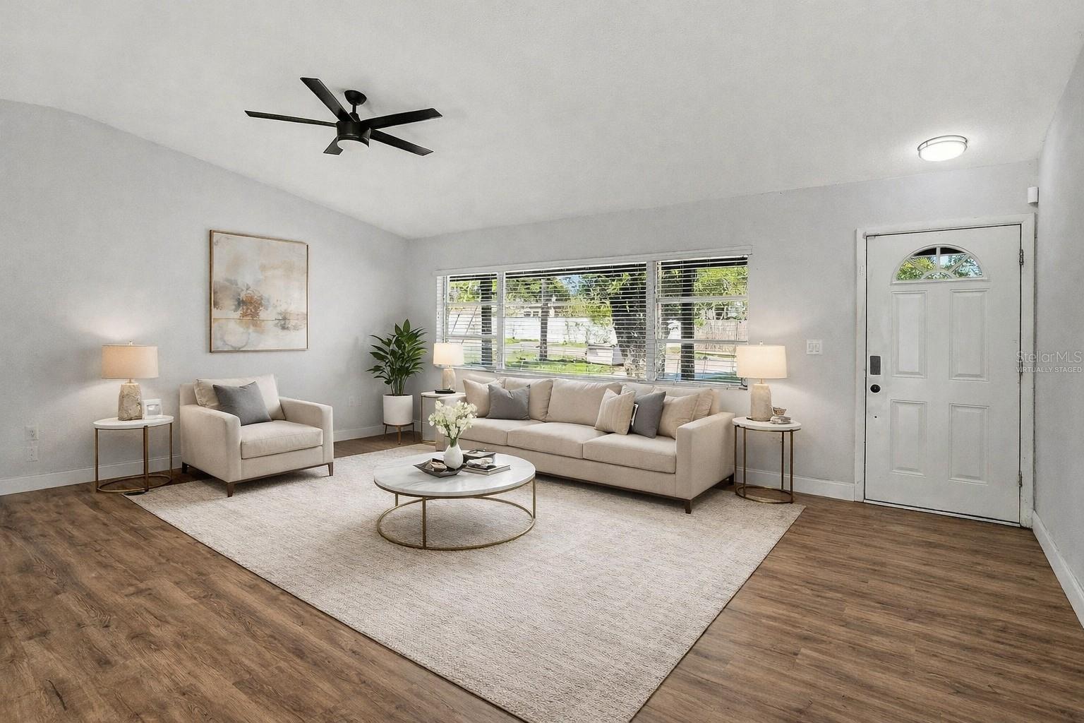 Image 4 of 36 For 1412 Lakecrest Drive