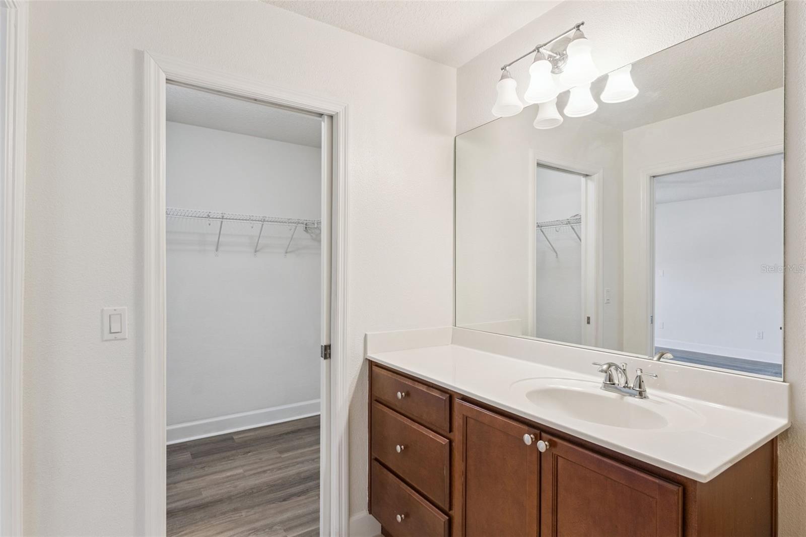 Image 16 of 51 For 11925 Bianca Lane