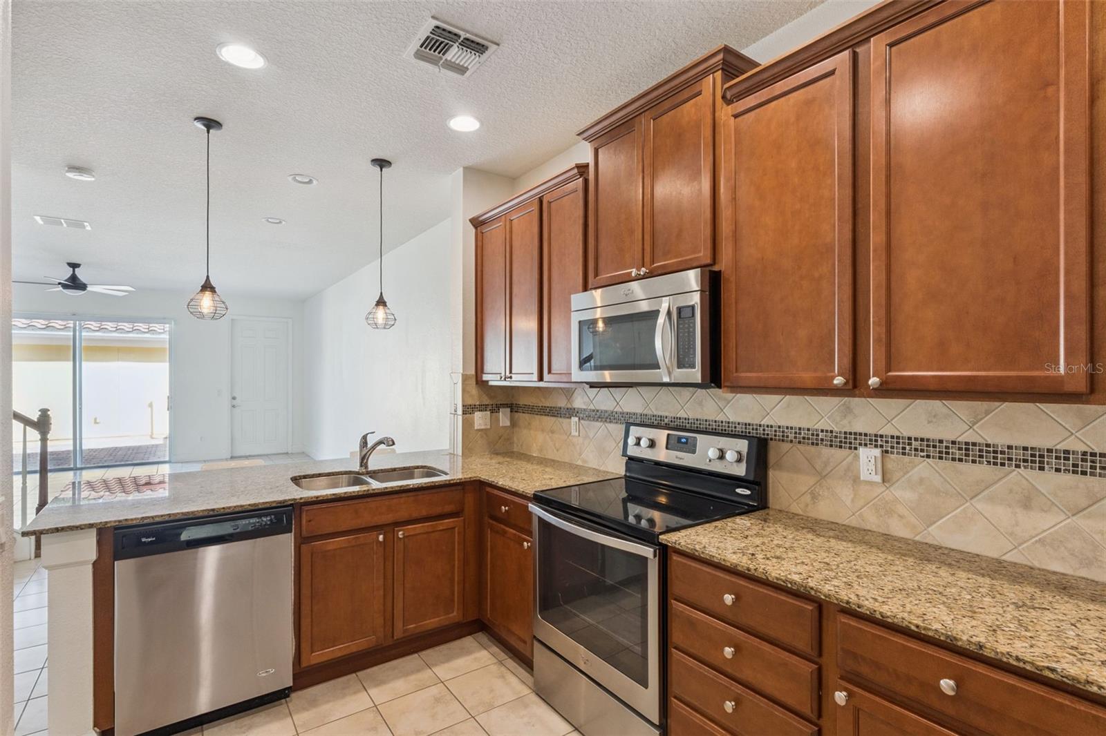 Image 8 of 51 For 11925 Bianca Lane