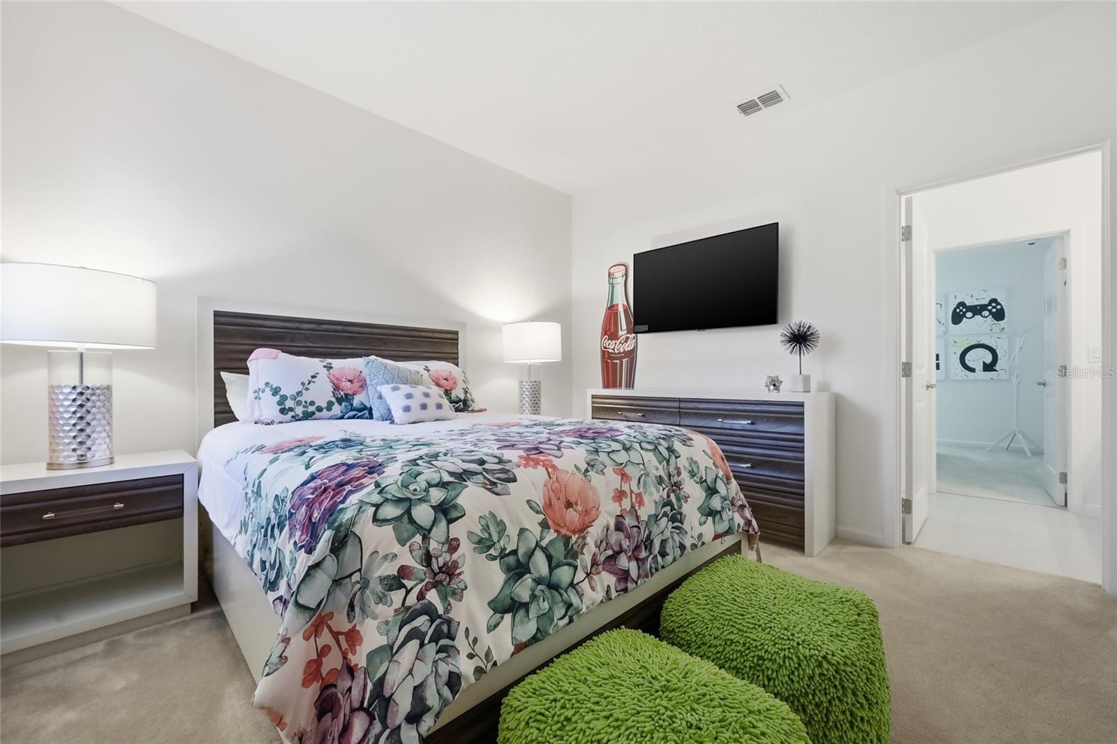 Image 19 of 39 For 4569 Cabello Loop