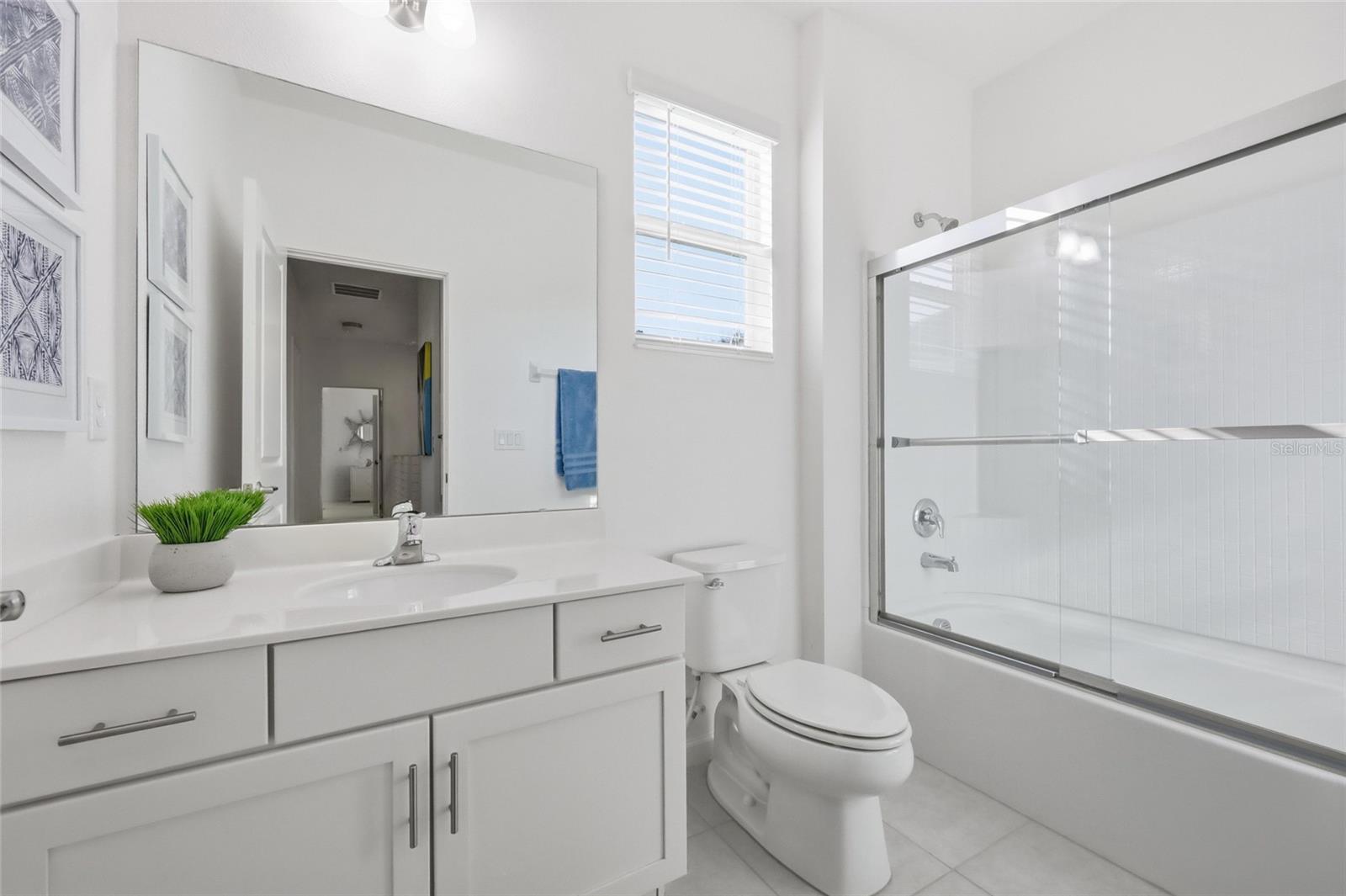 Image 25 of 39 For 4569 Cabello Loop