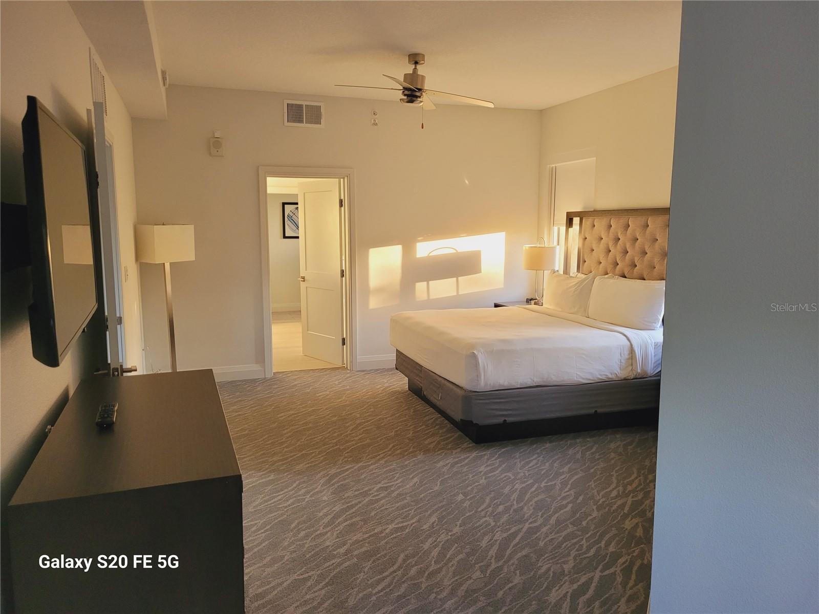 Image 20 of 27 For 14501 Grove Resort Avenue 3228