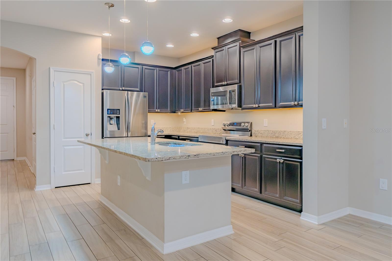 Image 10 of 40 For 11926 Sands Cove