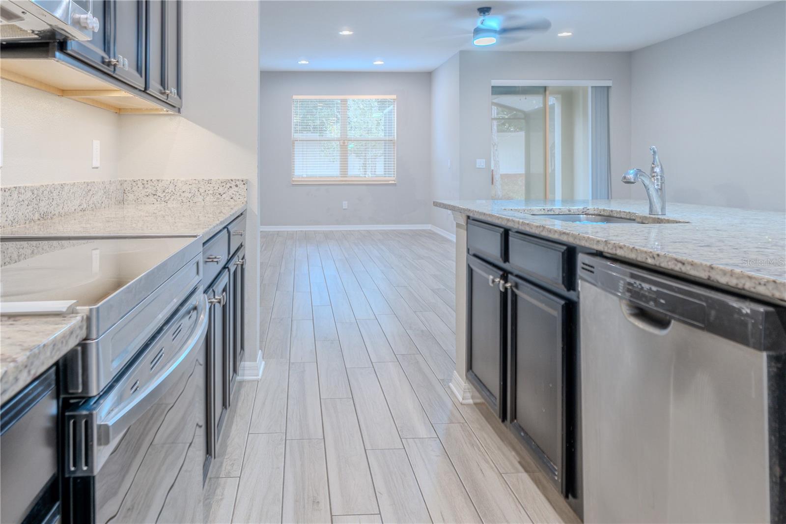 Image 11 of 40 For 11926 Sands Cove