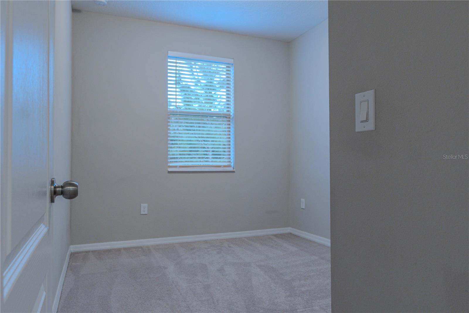 Image 17 of 40 For 11926 Sands Cove