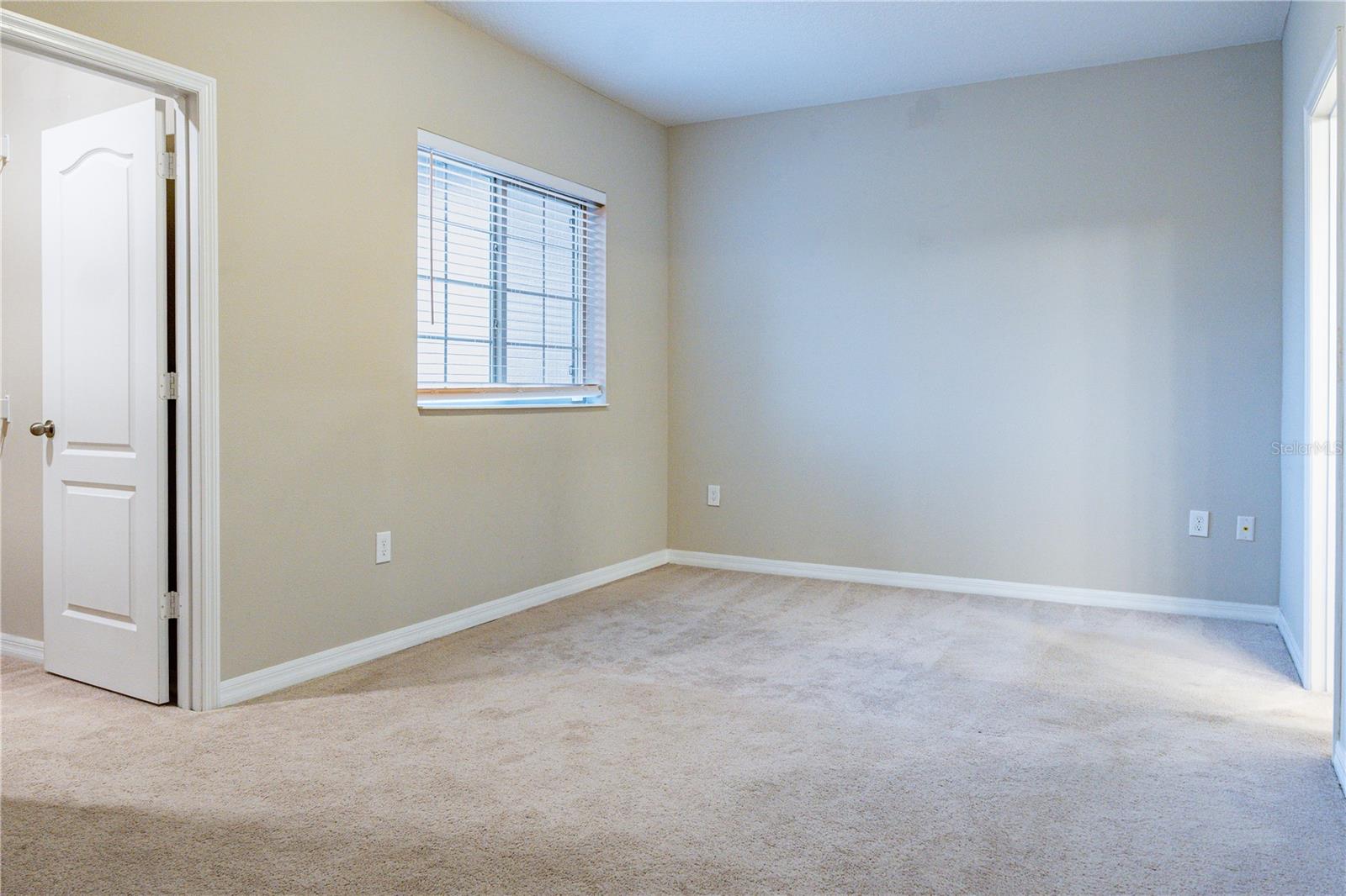 Image 24 of 40 For 11926 Sands Cove