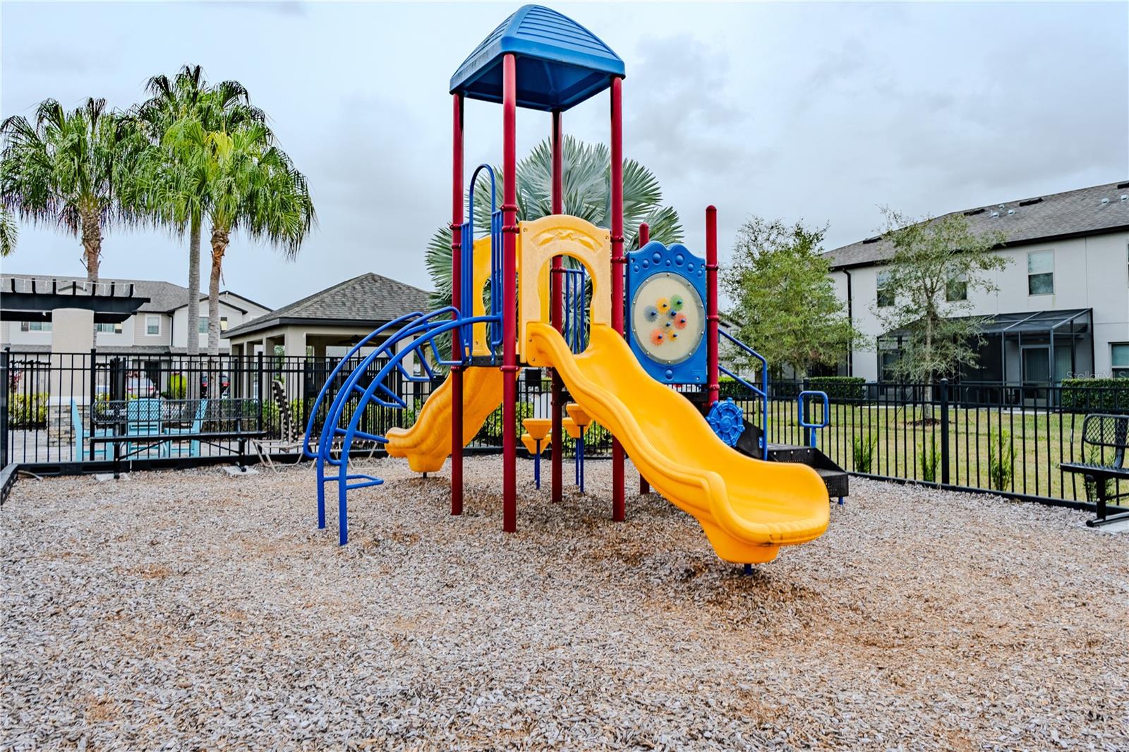 Image 5 of 40 For 11926 Sands Cove