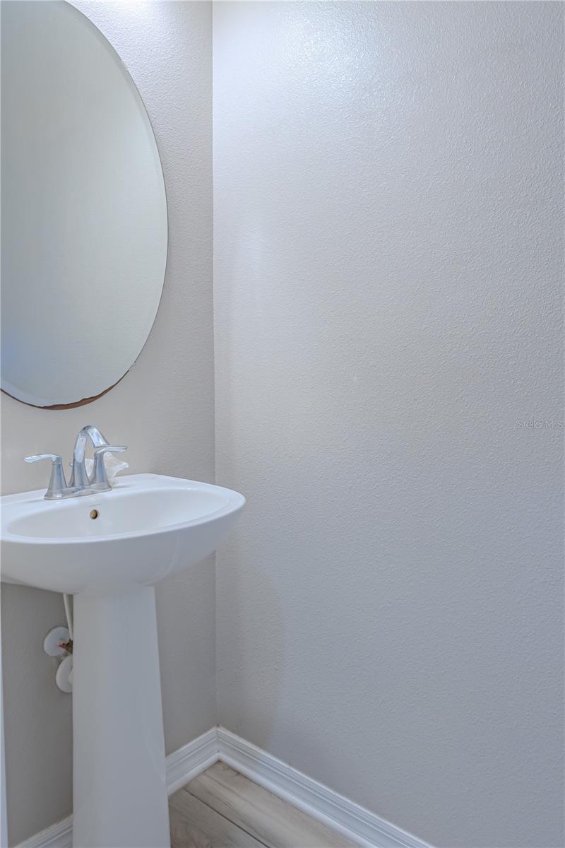 Image 8 of 40 For 11926 Sands Cove